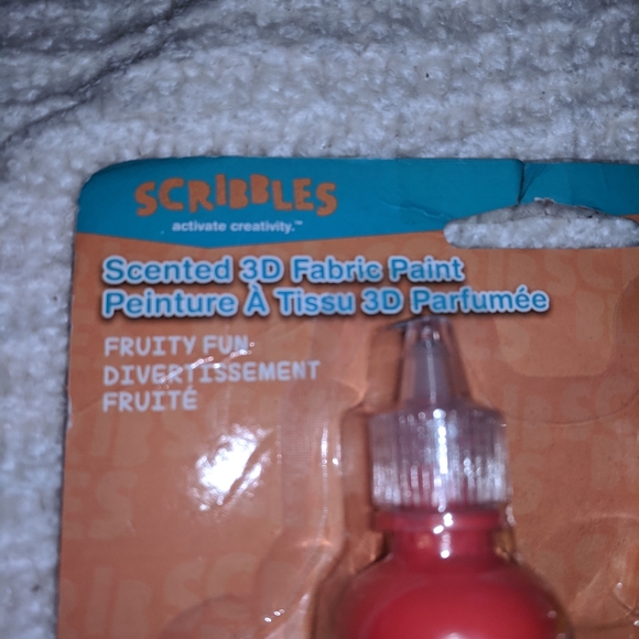 NEW! 3D Fabric Paints (Set of 5) - Picture 4 of 7